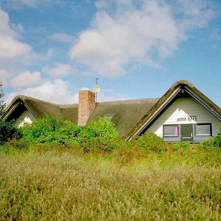 Spacious Retreat With View Nyaraló Blåvand
