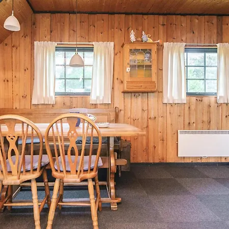 Spacious Retreat With View Semesterbostad