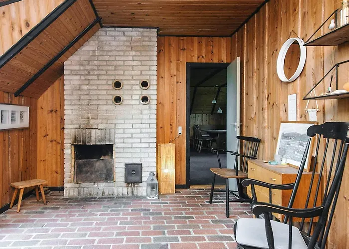 Spacious Retreat With View - By Traum