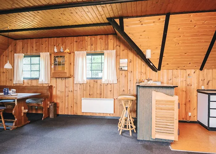 Spacious Retreat With View - By Traum