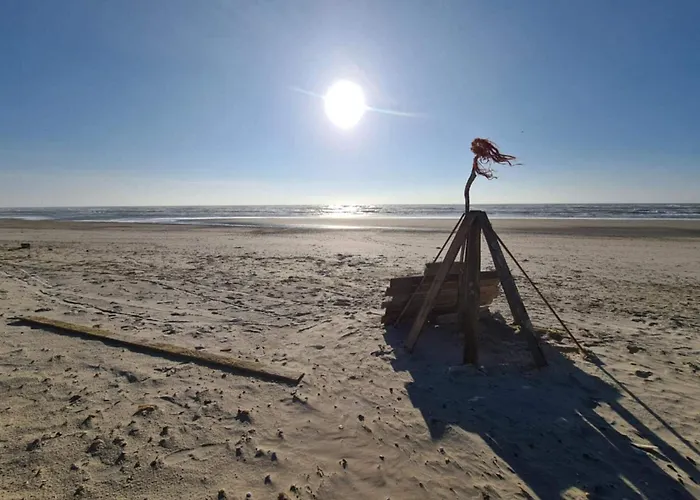 Spacious Retreat With View - By Traum